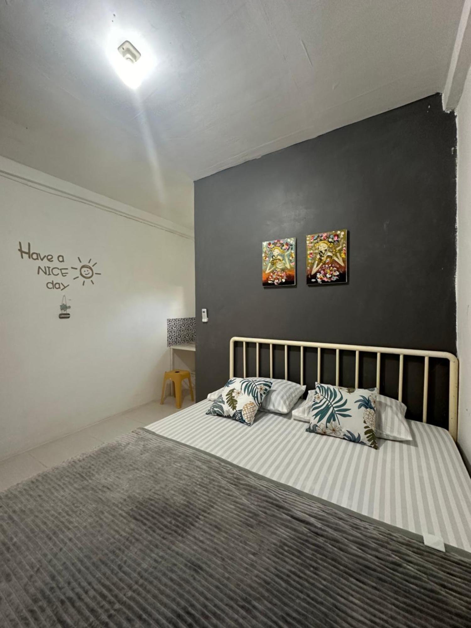 D'Flora Homestay Labuan Bajo Exterior foto